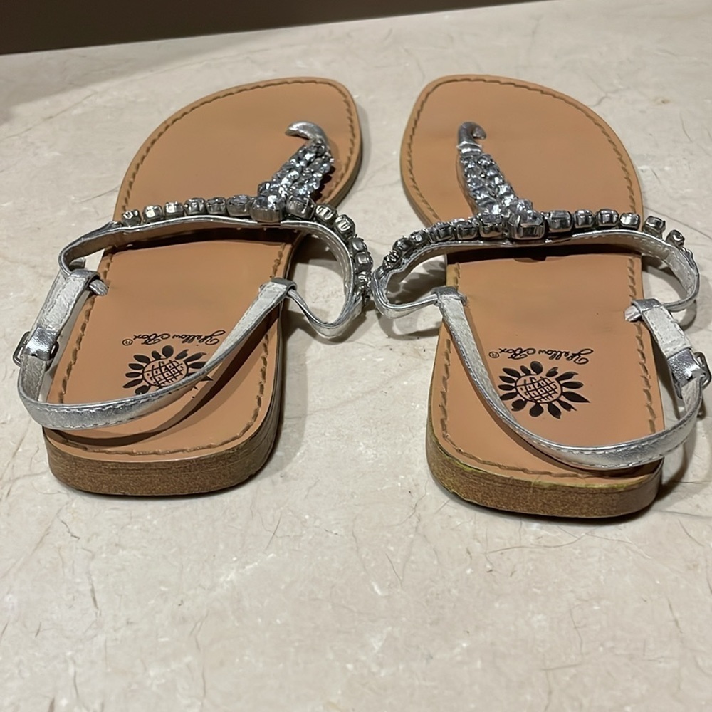 Yellow Box Rhinestone sandals size 8 - Picture 3 of 4